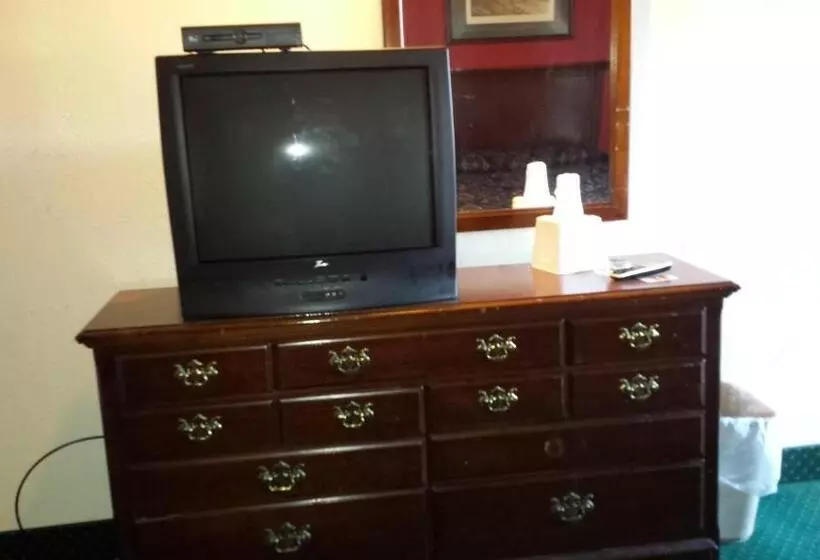 Hallmark Motel