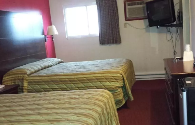 Hallmark Motel