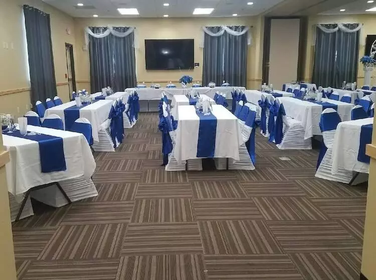 Hotelli Riverside Inn