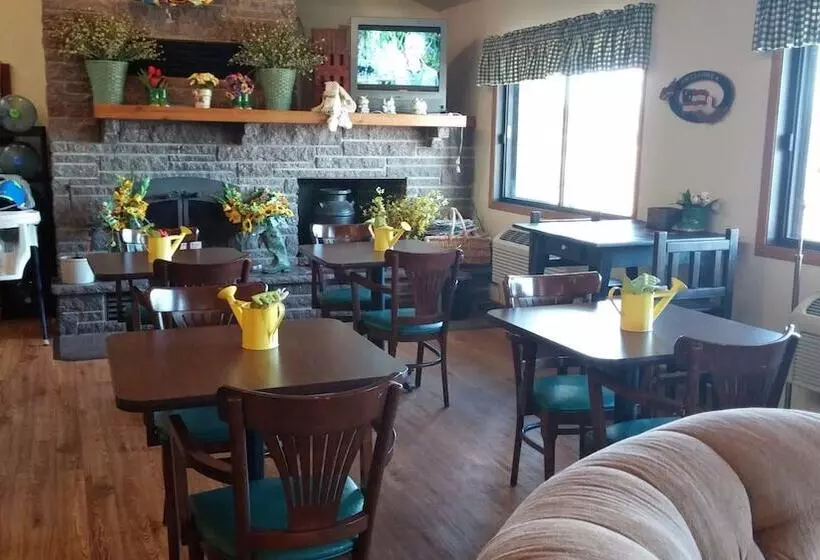 Hotelli Riverside Inn
