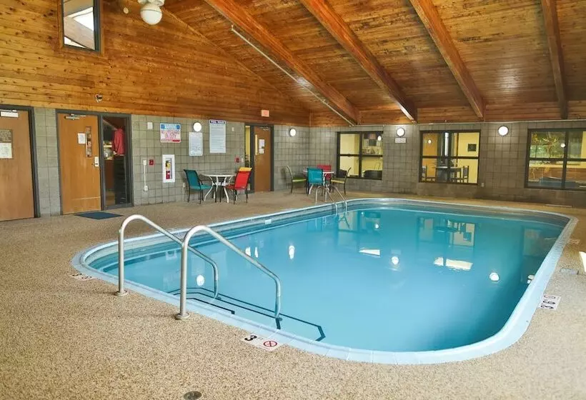 Hotelli Riverside Inn