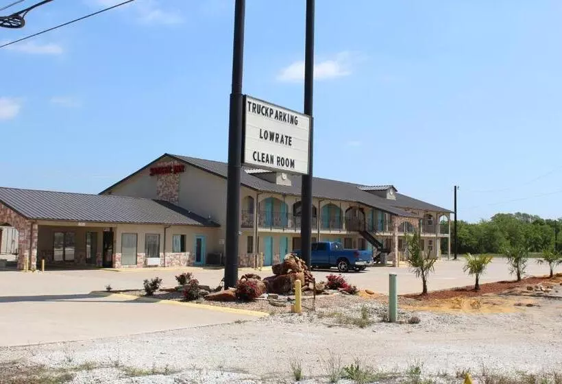 ホテル Sanger Inn