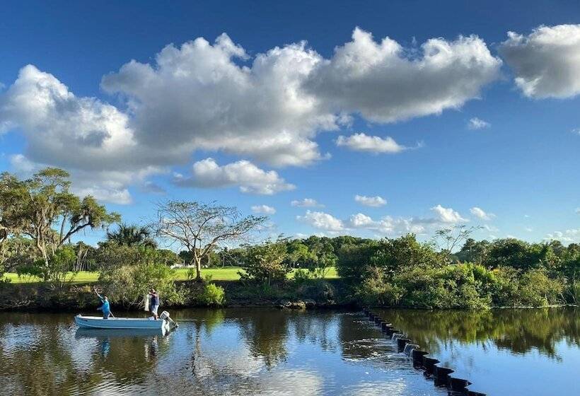 호텔 South Beach Place  Vero Beach