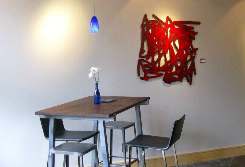 فندق Suites At 118