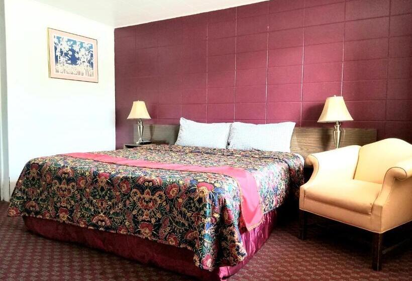 هتل Town House Motor Inn