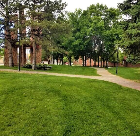 هتل Town House Motor Inn