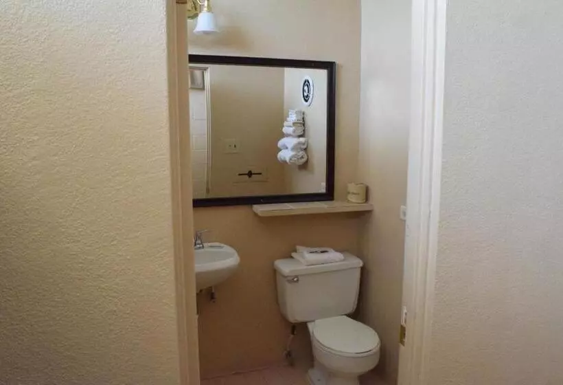 Imperial Motel