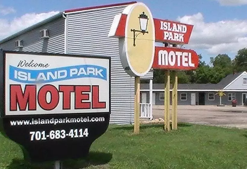 Island Park Motel