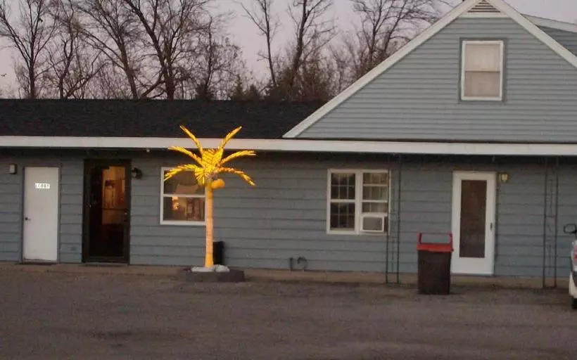 Island Park Motel
