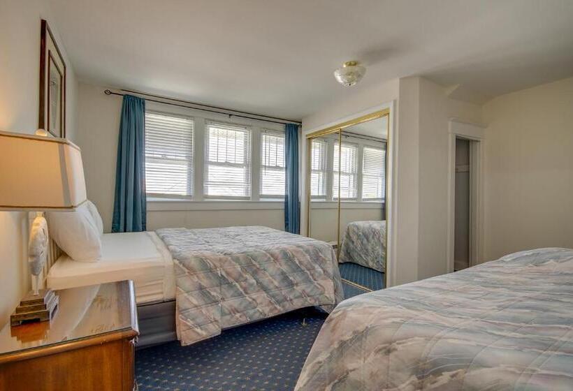 Majestic Hotel & Apartments