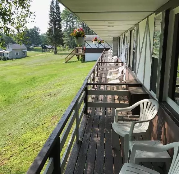 モーテル The Lodge At Loon Lake