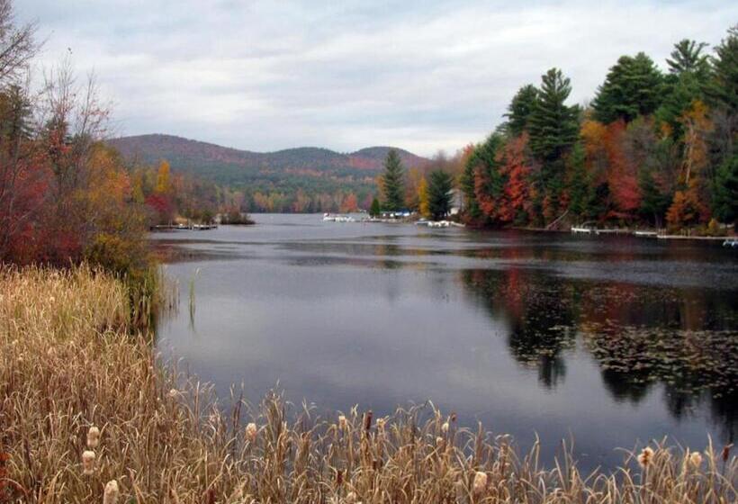 מוטל The Lodge At Loon Lake
