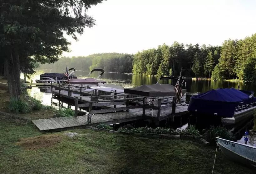 モーテル The Lodge At Loon Lake