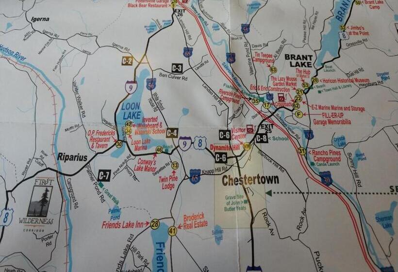 מוטל The Lodge At Loon Lake