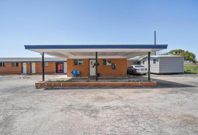 فندق على الطريق Luling Inn