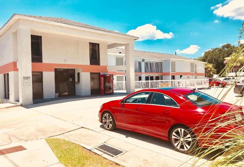 فندق على الطريق Sky Suites