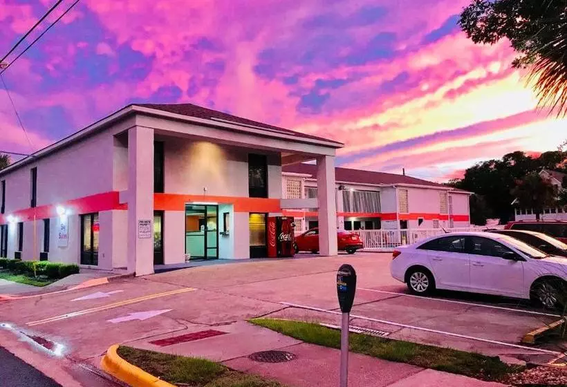 Motelli Sky Suites