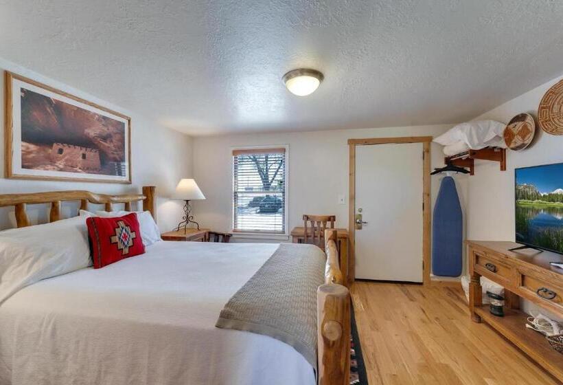 فندق على الطريق Stone Lizard Lodge