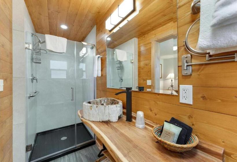 فندق على الطريق Stone Lizard Lodge