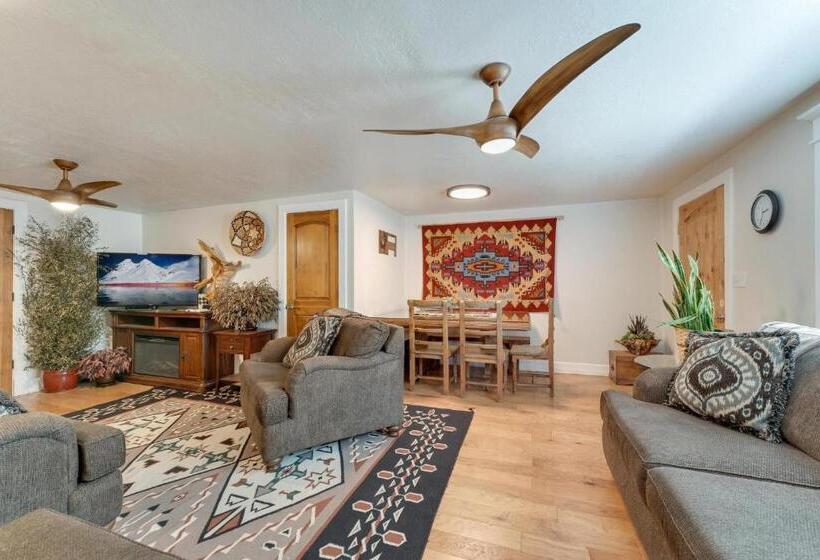 فندق على الطريق Stone Lizard Lodge