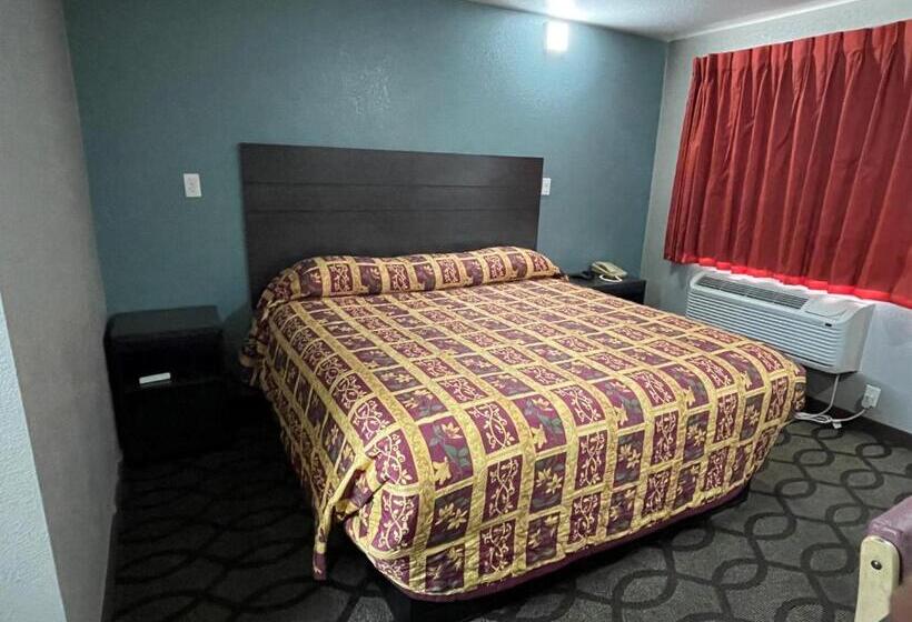 فندق على الطريق Super 7 Inn