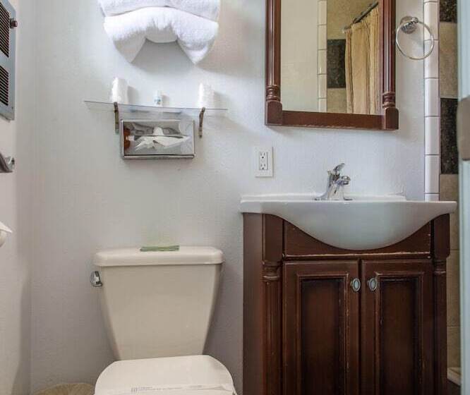 מוטל Swiss Holiday Lodge