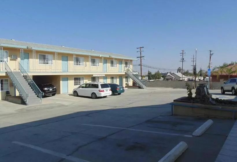モーテル Western Inn & Suites