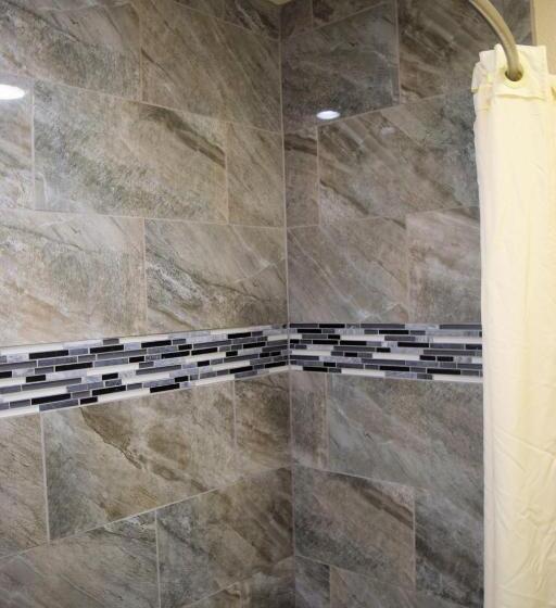 فندق على الطريق Western Inn & Suites