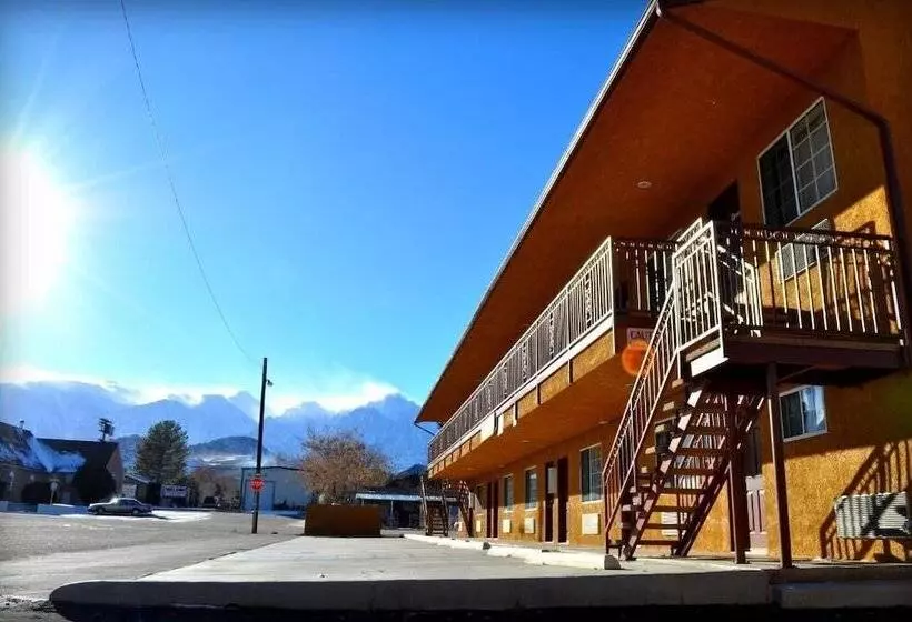 Mount Whitney Motel