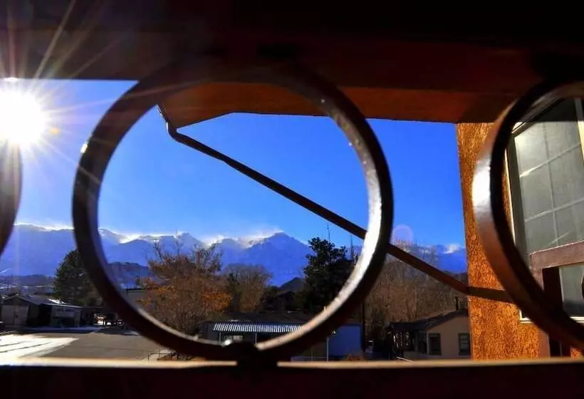 Mount Whitney Motel