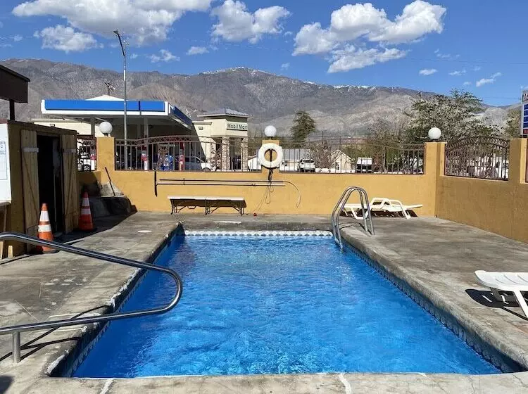 Mount Whitney Motel