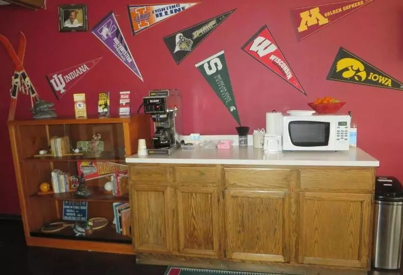 Sports Club Motel