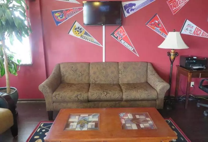 Sports Club Motel