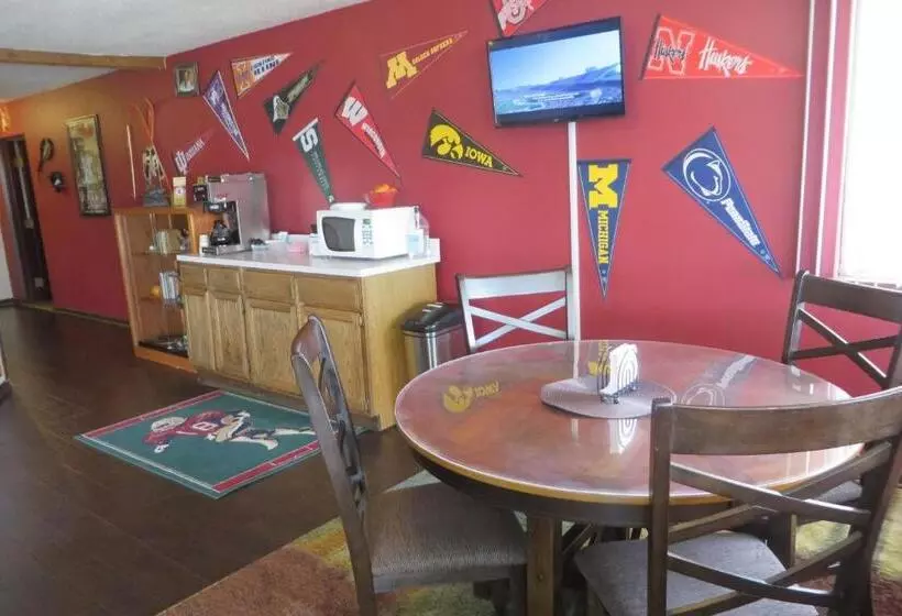 Sports Club Motel
