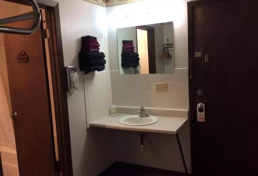 Sports Club Motel