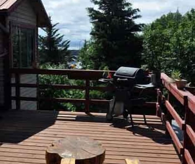 Whalesong Bed And Breakfast