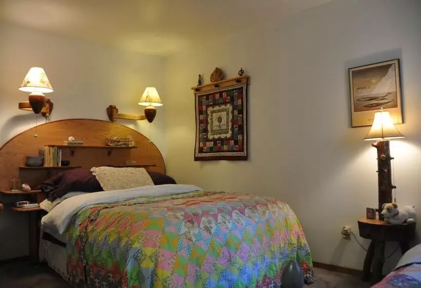 Whalesong Bed And Breakfast