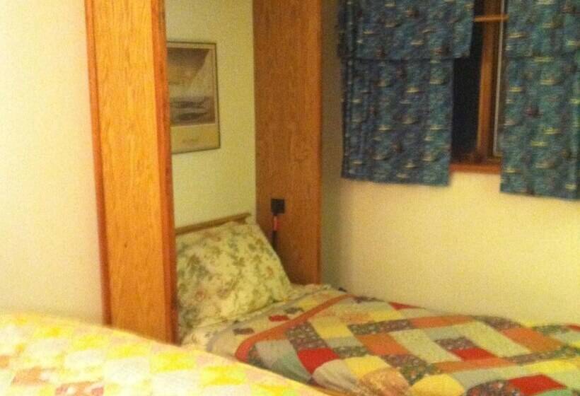 Whalesong Bed And Breakfast