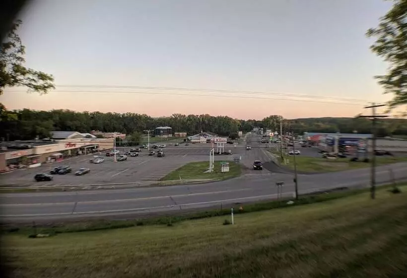 Attican Motel   Attica   Batavia   Warsaw   Darien Lake