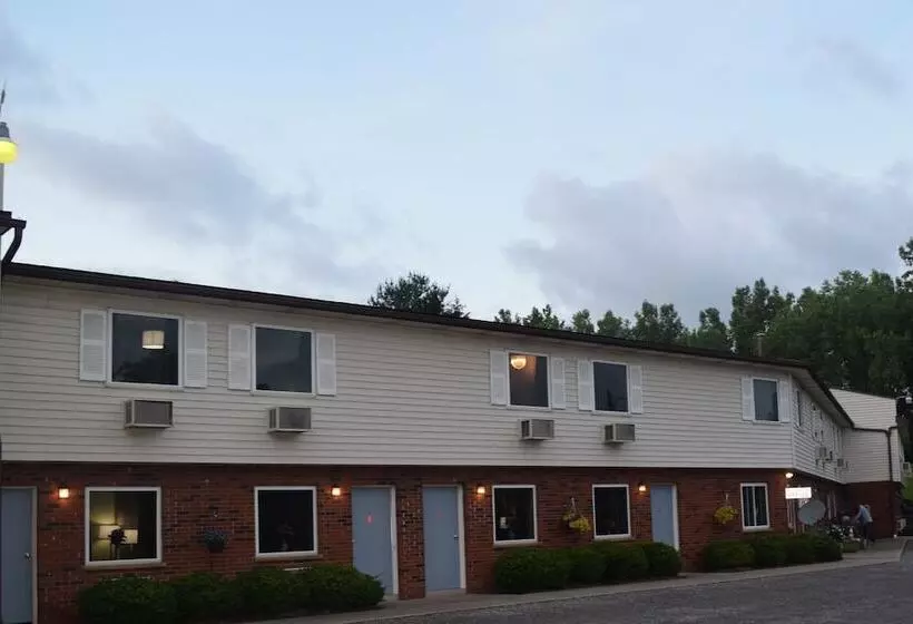 Attican Motel   Attica   Batavia   Warsaw   Darien Lake