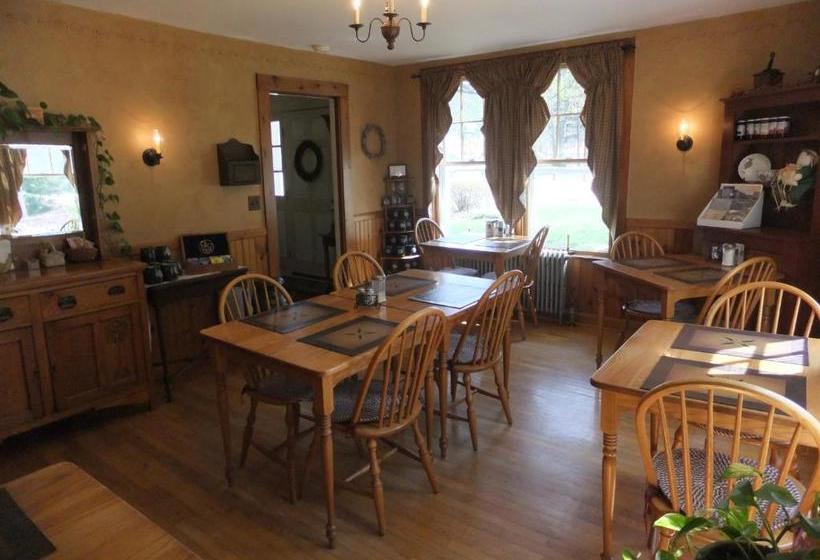 민박 Covered Bridge House