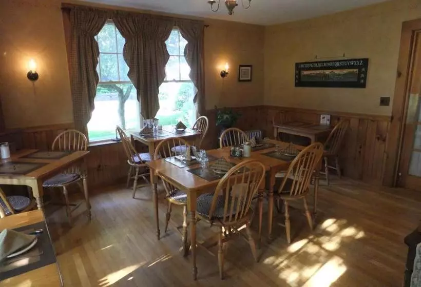ベッドアンドブレックファースト Covered Bridge House