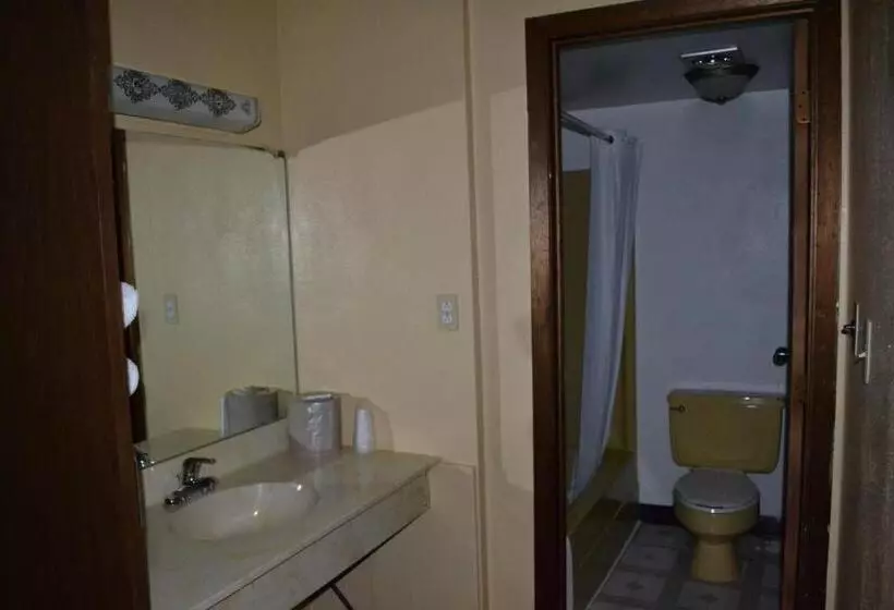 Budget Inn Motel
