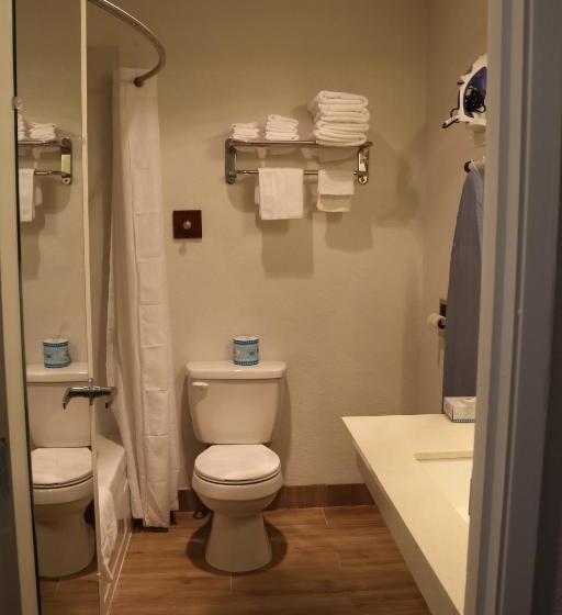 모텔 Baymont By Wyndham Roseburg