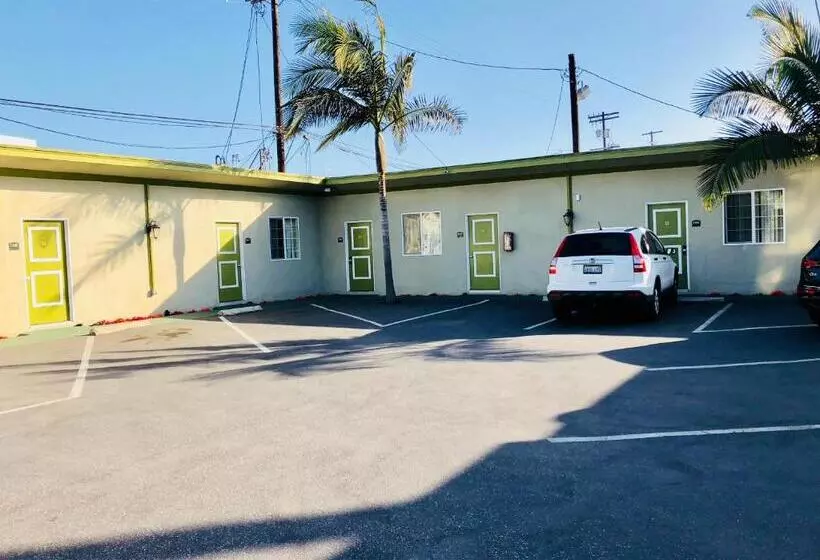 Encore Motel