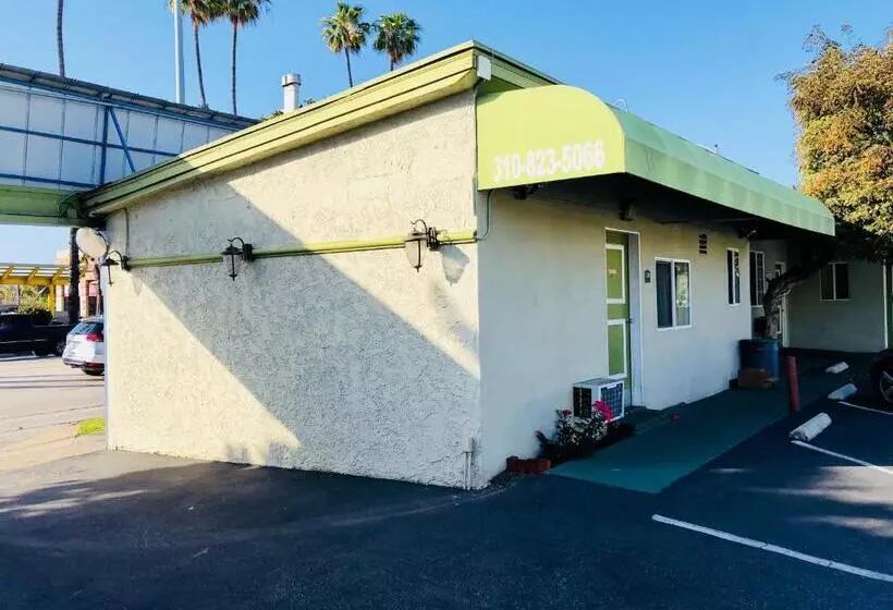 Encore Motel