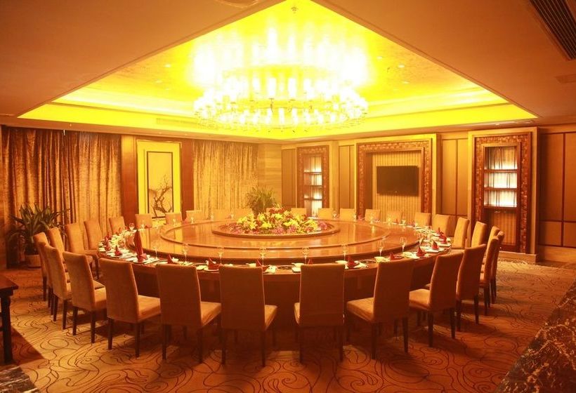 Отель Quanzhou Huarong