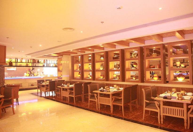 Отель Quanzhou Huarong