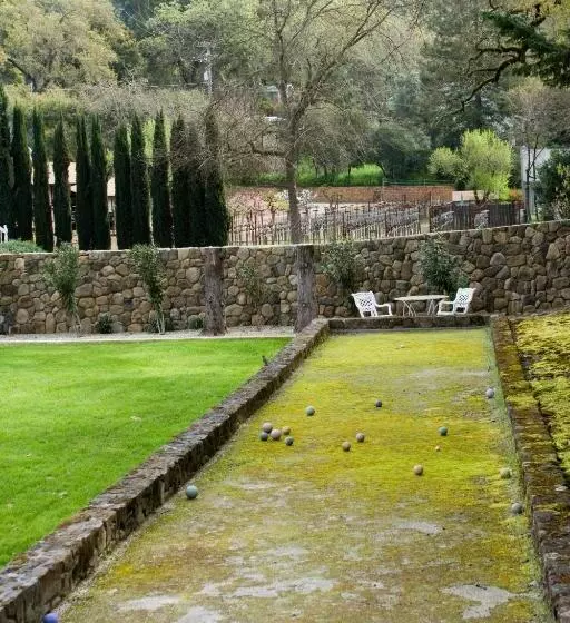 Hotelli Spanish Villa Inn