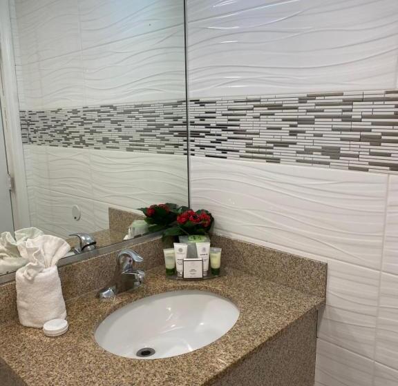 מוטל Relax Inn North Babylon